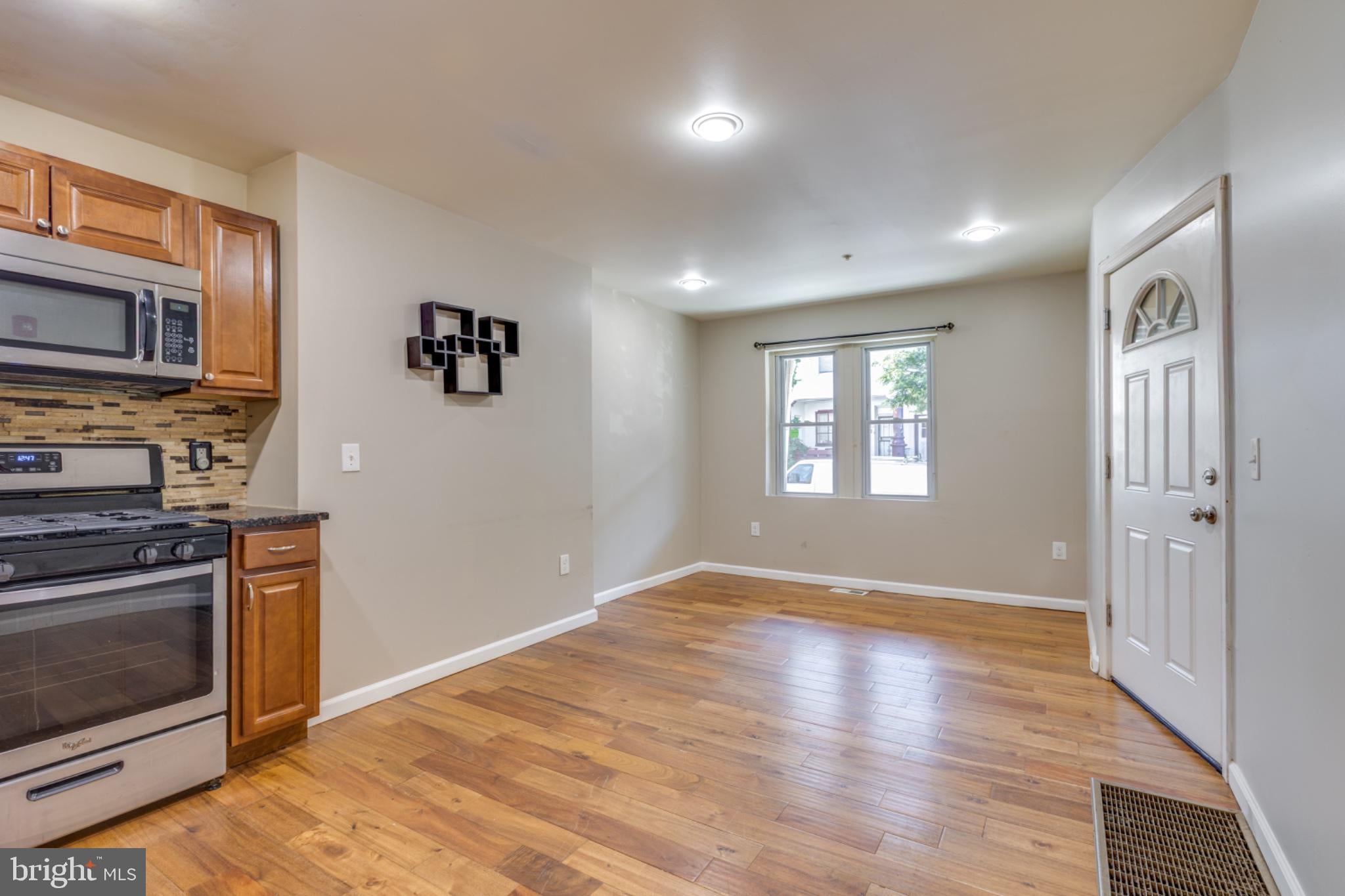 662 N 33RD STREET 1