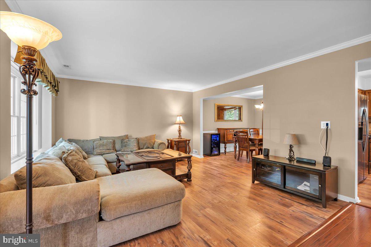 4 DORAL COURT