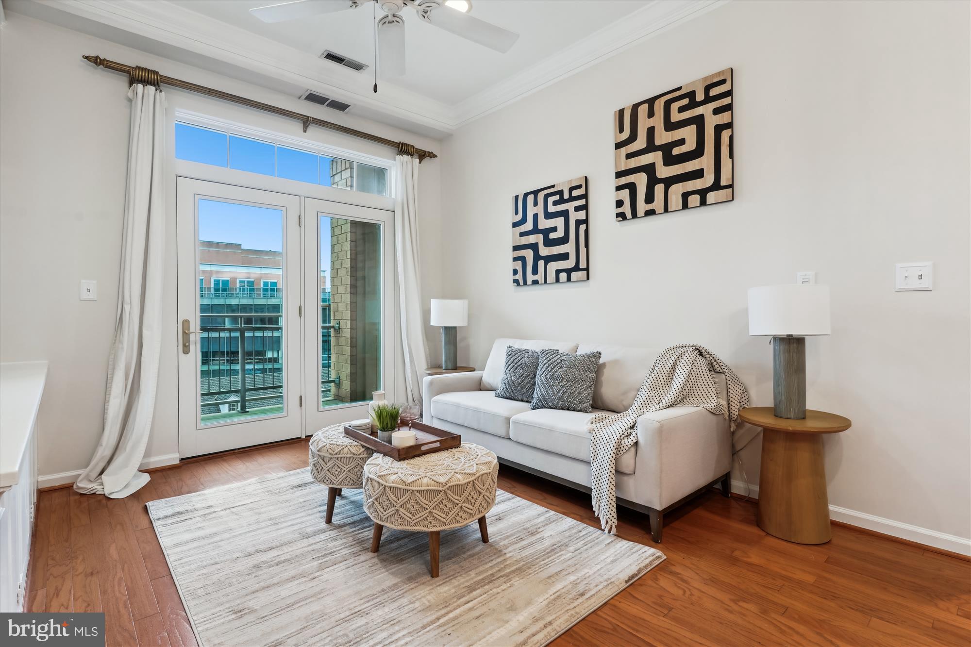 309 HOLLAND LANE 322