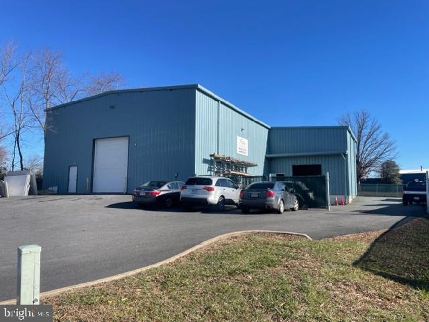 Free Standing Industrial/Warehouse Building with Office Space available for lease.  10 x 10 garage door with metal ramp, can be used as loading dock or drive in door.  Large open warehouse space.  Great visibility from new I-95/US-17 off ramp.  Situated on a 0.5 Acre Parcel Zoned B-2 Commercial.  Fenced in side and rear parking/storage yard.  Extra storage above entire office space.  Office space has heating and cooling.  Warehouse has separate gas heater.  Located in busy US 17/Warrenton Road Commercial and Industrial Corridor minutes from Geico Regional HQ: 4,000 Employees, Target, Pohanka Honda, numerous hotels and restaurants, Lowes, Riverside  Dinner Theater, Interstate Business Park and so many more commercial enterprises and large residential subdivisions.  Perfect for a contractor who needs office and warehouse space