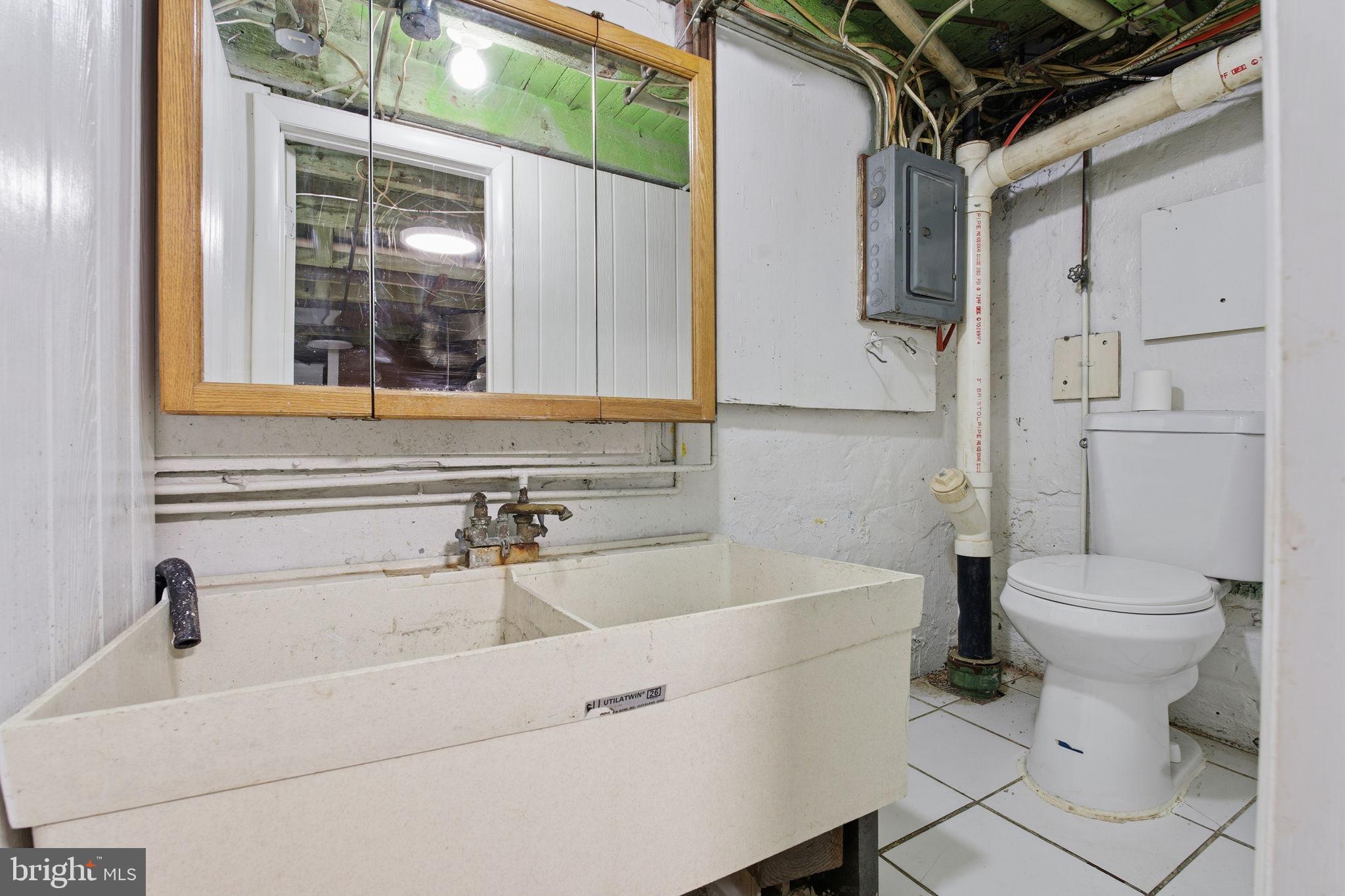 GREEKTOWN - Residential