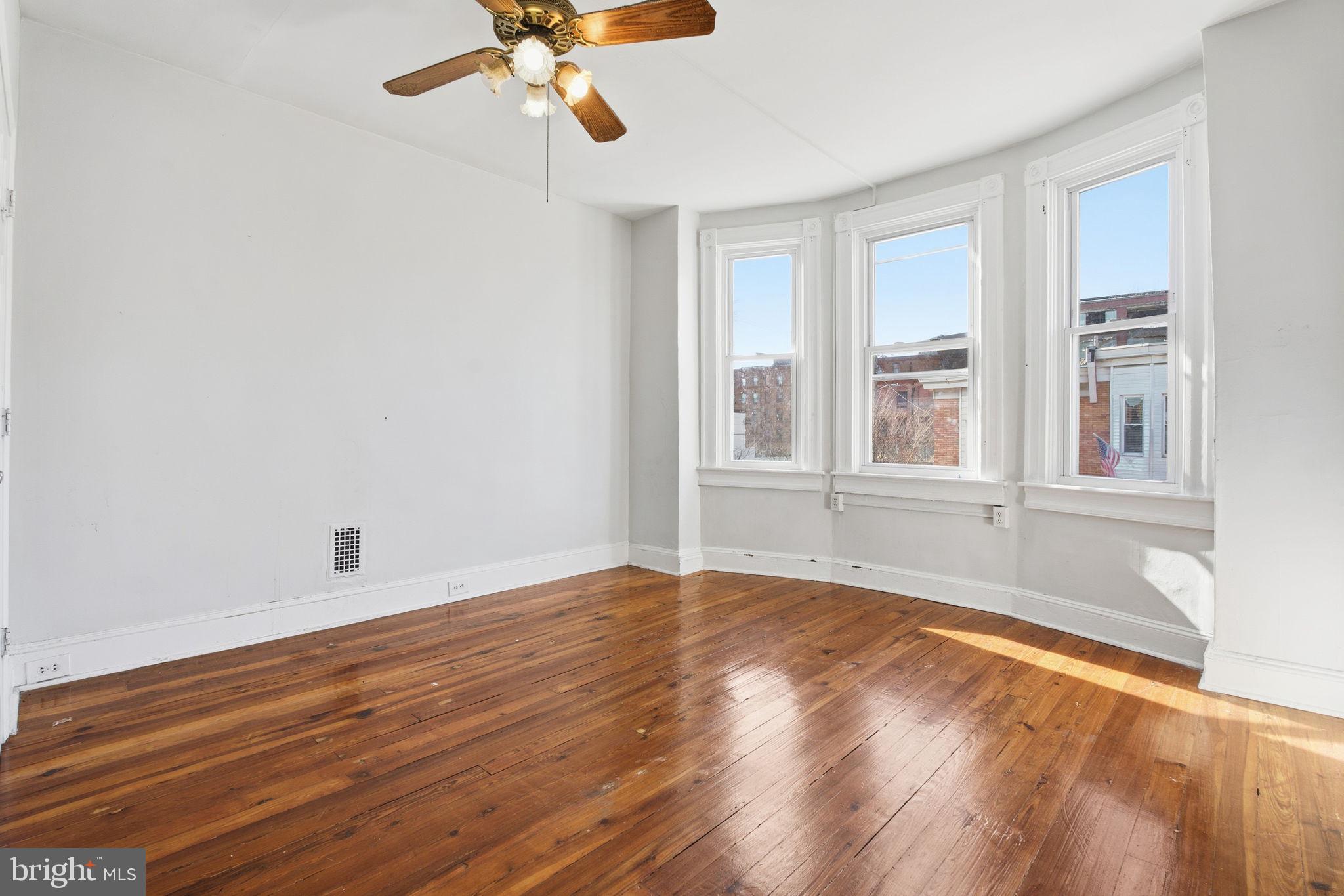 GREEKTOWN - Residential