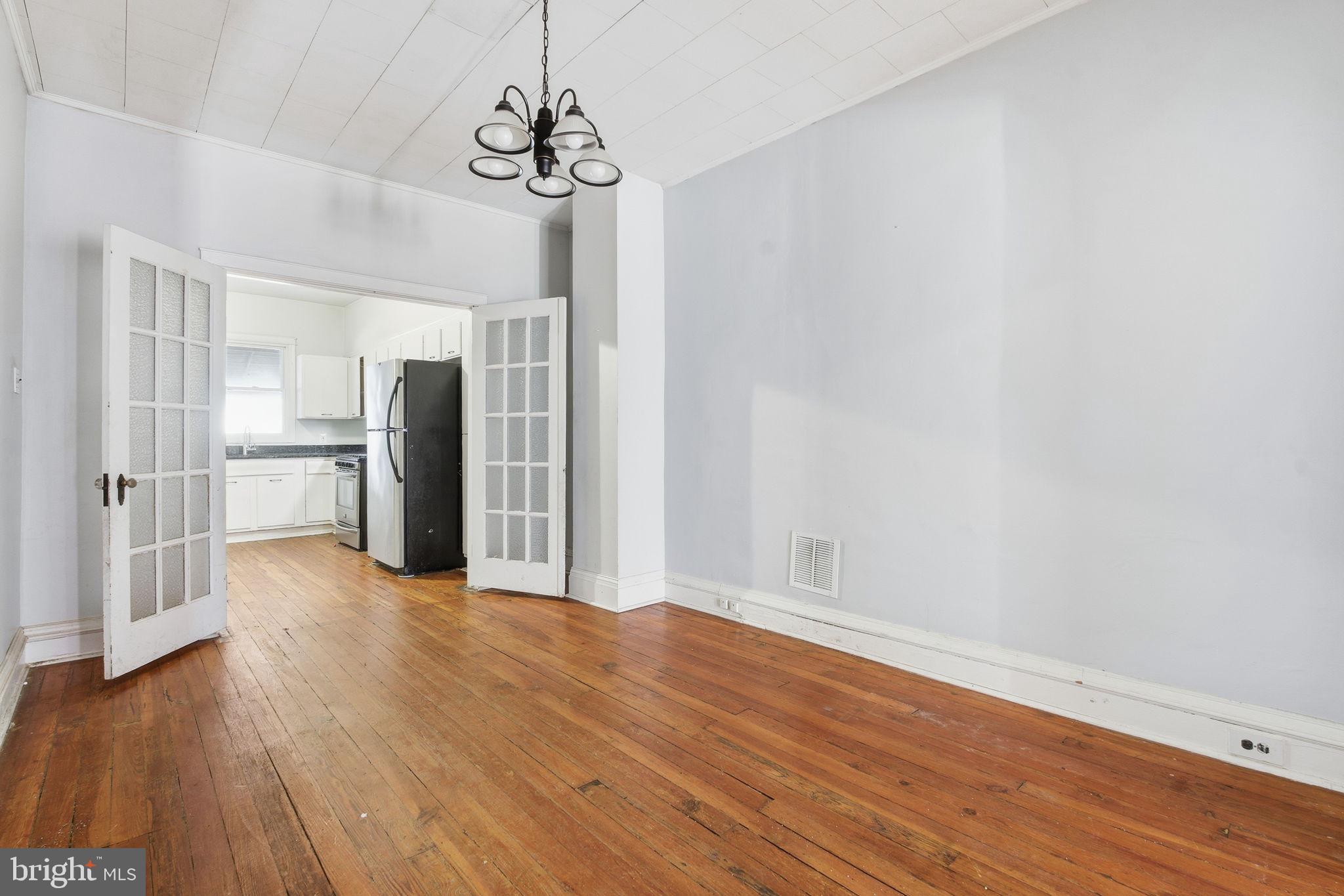 GREEKTOWN - Residential