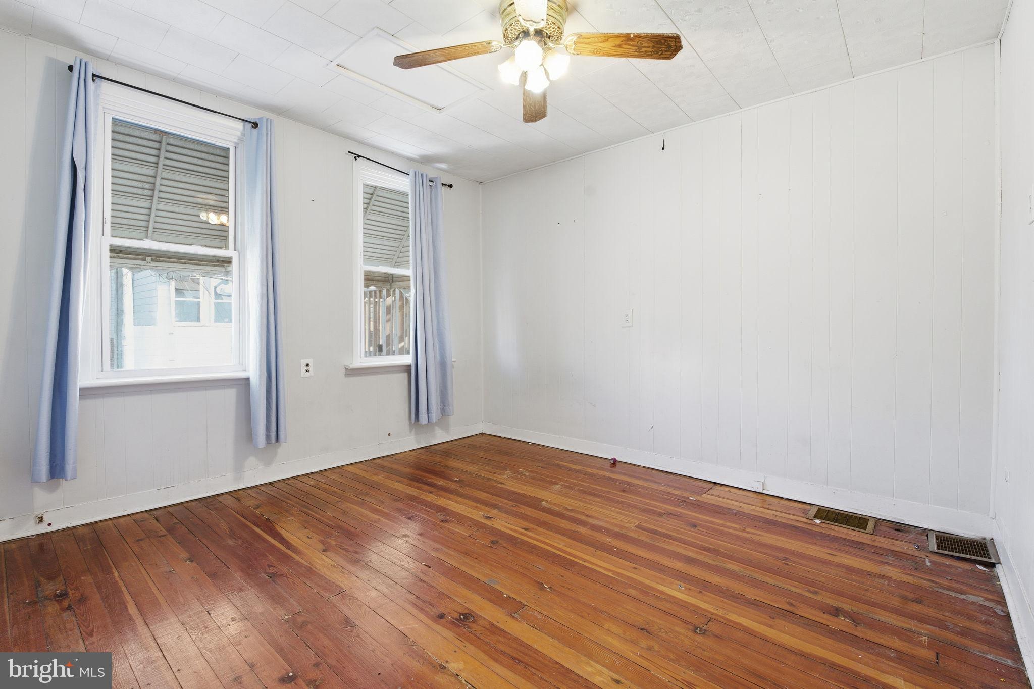 GREEKTOWN - Residential