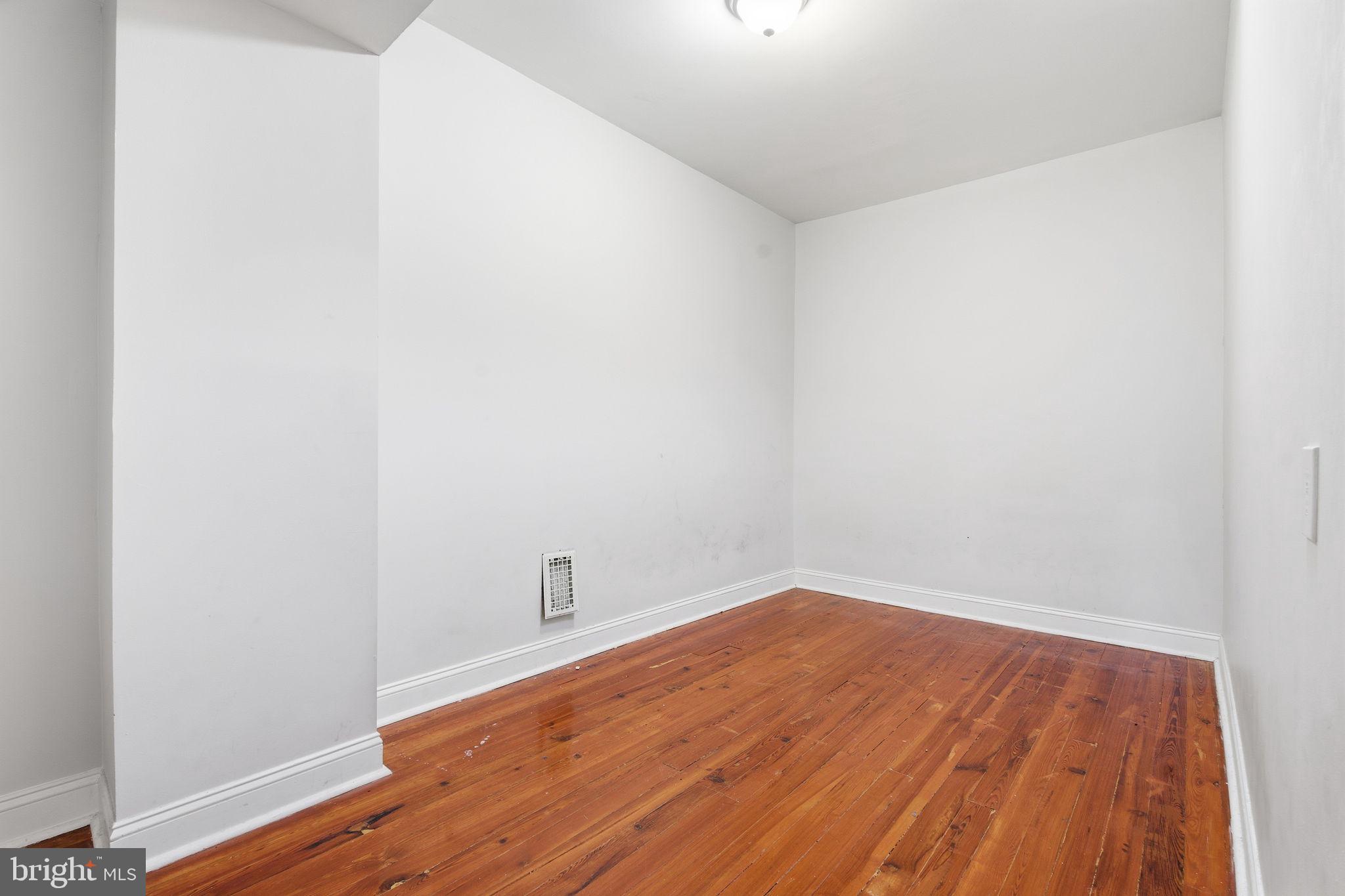 GREEKTOWN - Residential