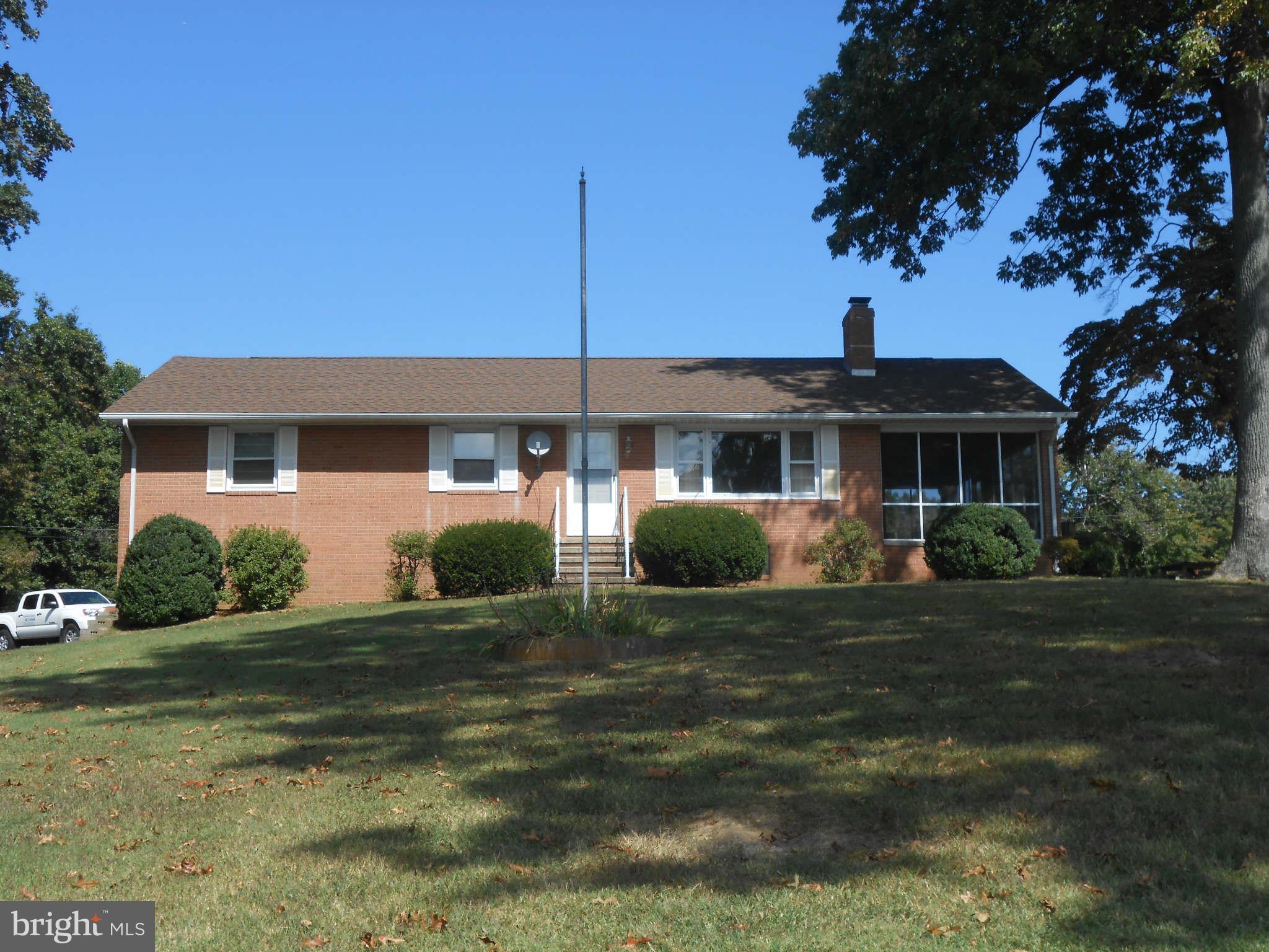 HALF PONE POINT - Residential Lease