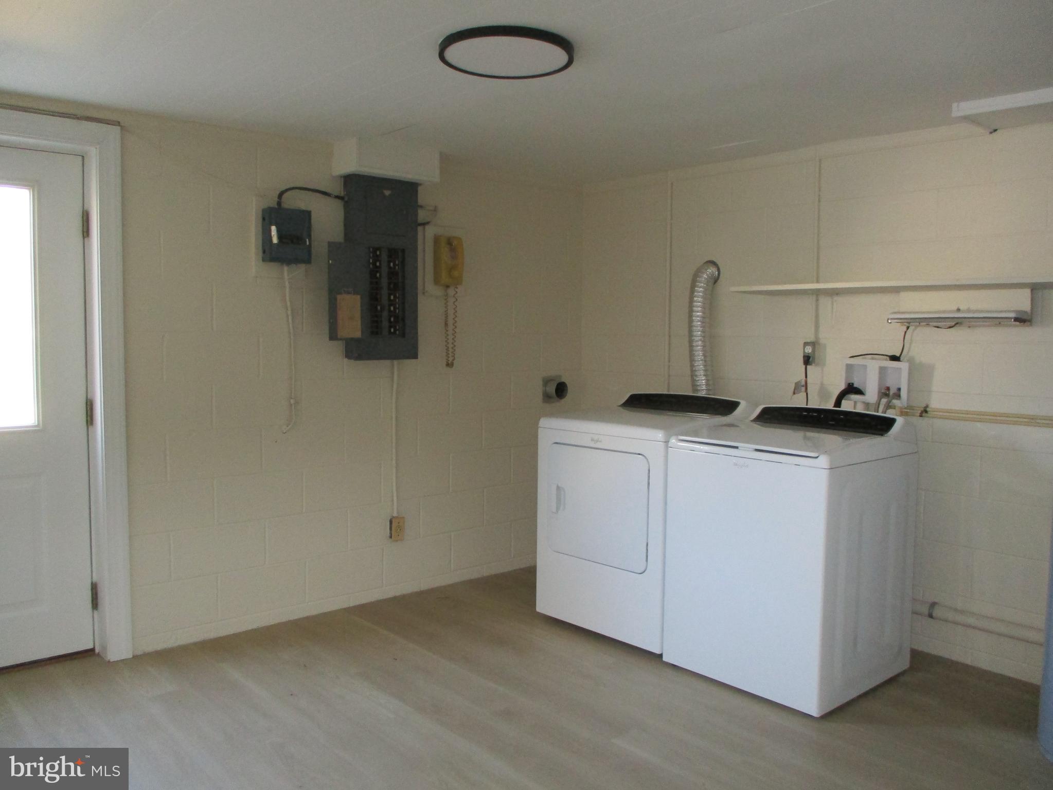 HALF PONE POINT - Residential Lease