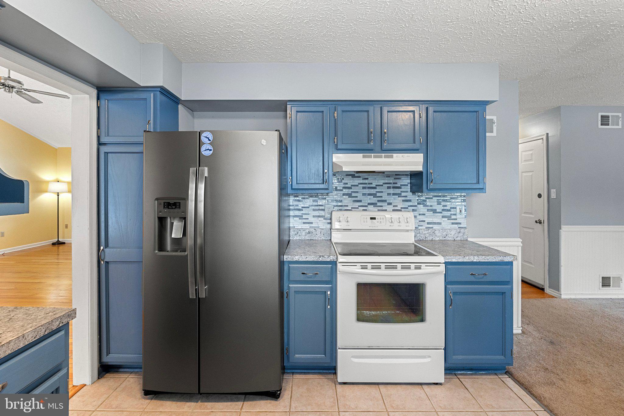 LAKE HOLIDAY ESTATES - Residential