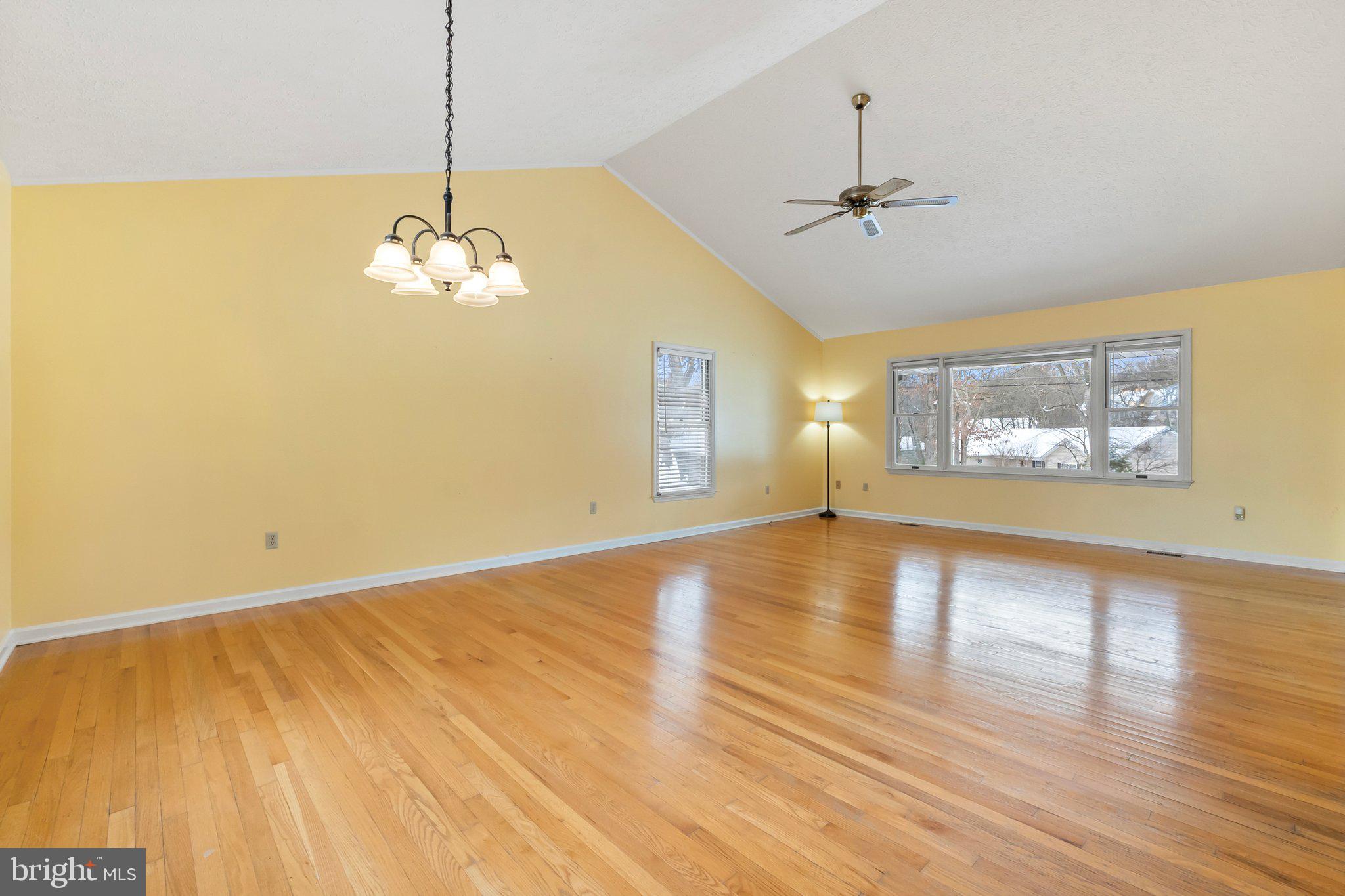 LAKE HOLIDAY ESTATES - Residential