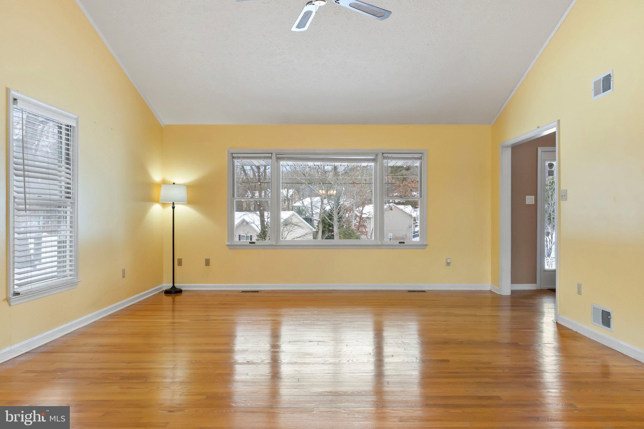 LAKE HOLIDAY ESTATES - Residential