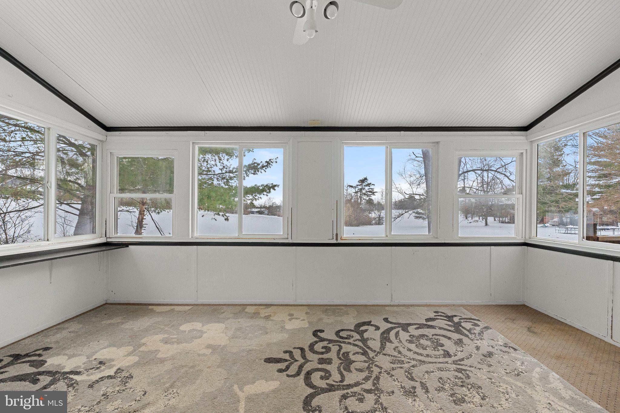 LAKE HOLIDAY ESTATES - Residential