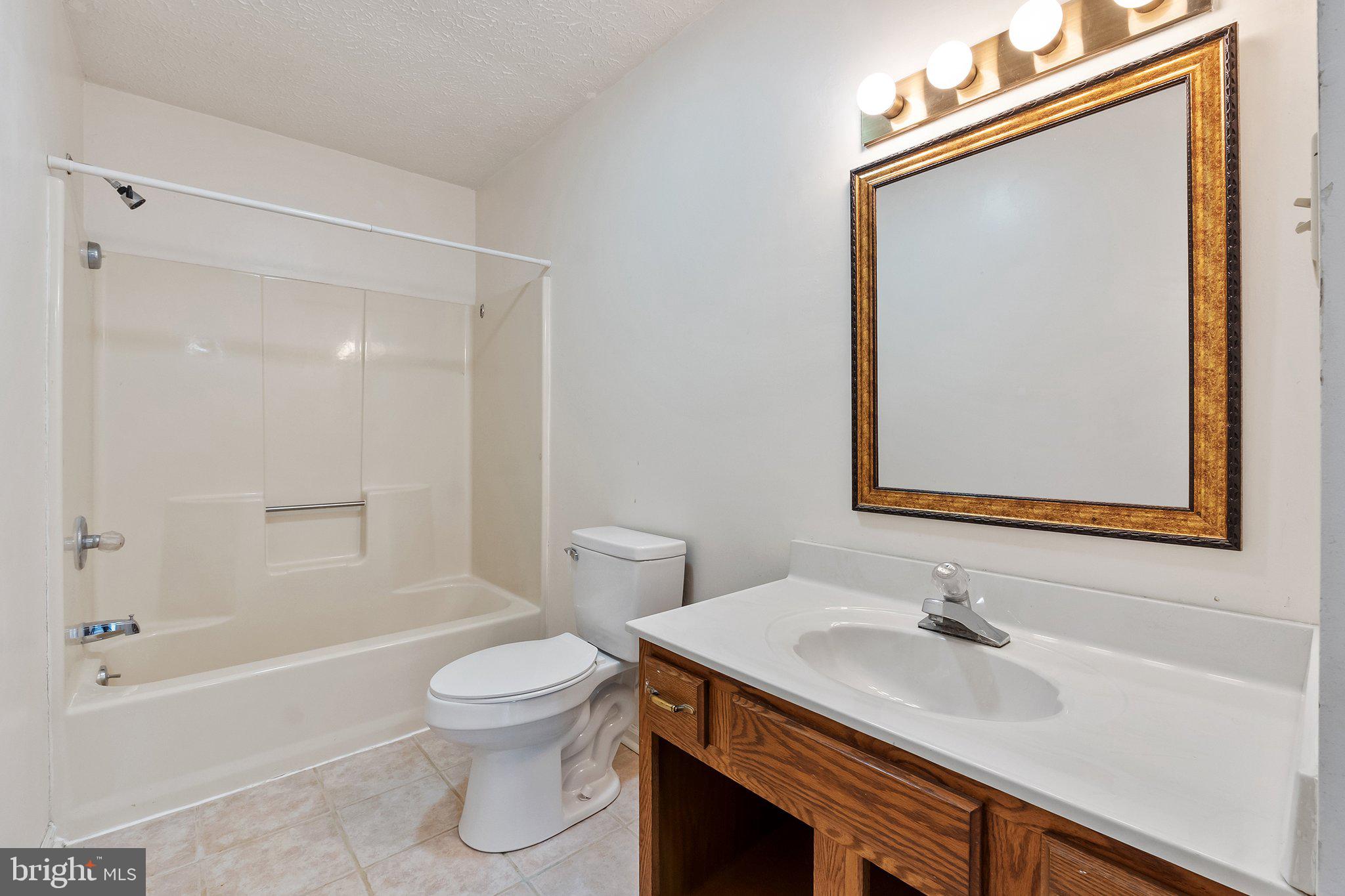 LAKE HOLIDAY ESTATES - Residential