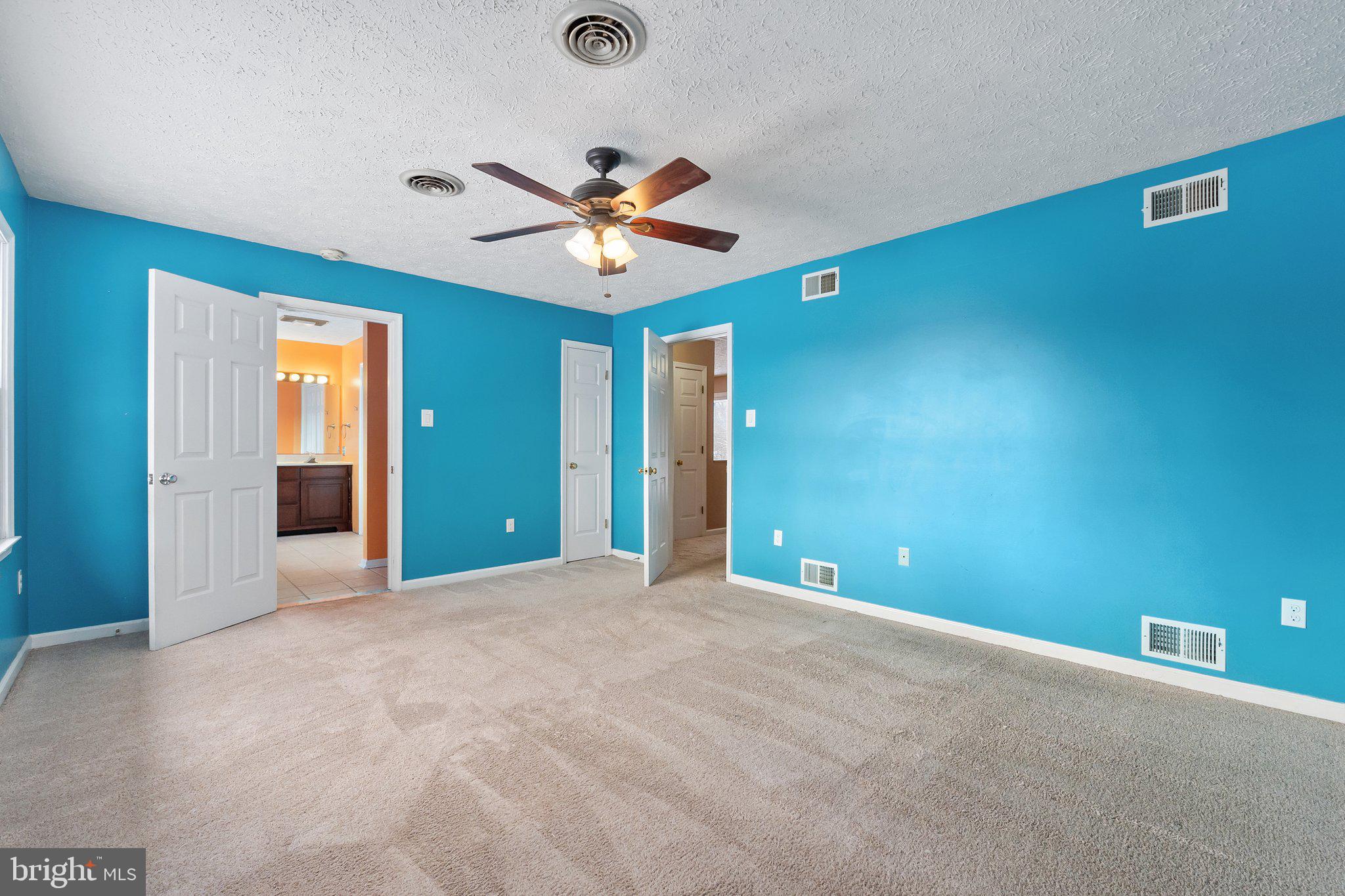 LAKE HOLIDAY ESTATES - Residential