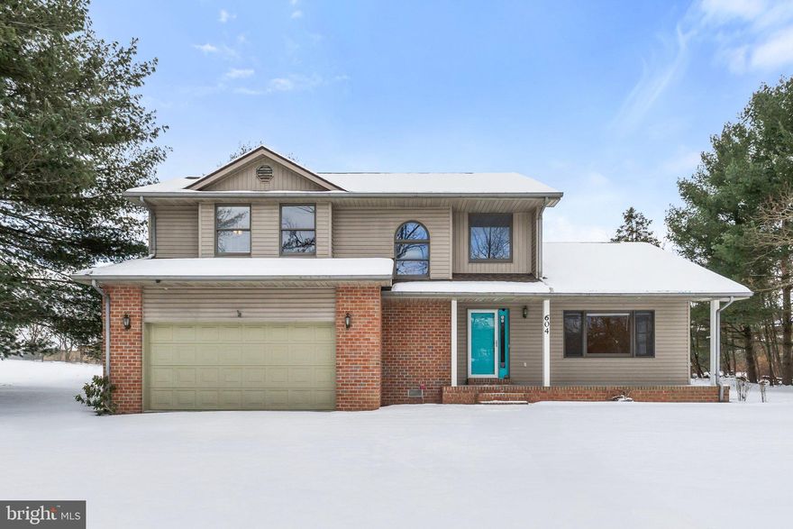 If you’ve dreamed of living in Lake Holiday, it’s your lucky day. This three-bedroom, 2.5 bath home is on one of the best lots in this lake community. It not only provides views of the former golf course turned common area, but it’s private with no neighbors behind it or on one side. The home features over 2,000 finished square feet flowing nicely on two levels. The entry greets you with vaulted ceilings and hardwood floors and leads to a spacious family room. The cheerful kitchen is brimming with cabinets and counterspace and opens to a cozy living room with a bricked fireplace. A sunroom allows you to enjoy the gorgeous views with an exit to the outdoors. A laundry room and half-bath round out this level. Upstairs are all the bedrooms and two full baths. The primary suite’s attached bath includes a double-sink vanity, shower, and decadent tub. The privacy and views aside, Lake Holiday Estates offers numerous amenities for water and nature lovers, which makes this property especially appealing. Don’t let this opportunity slip by!