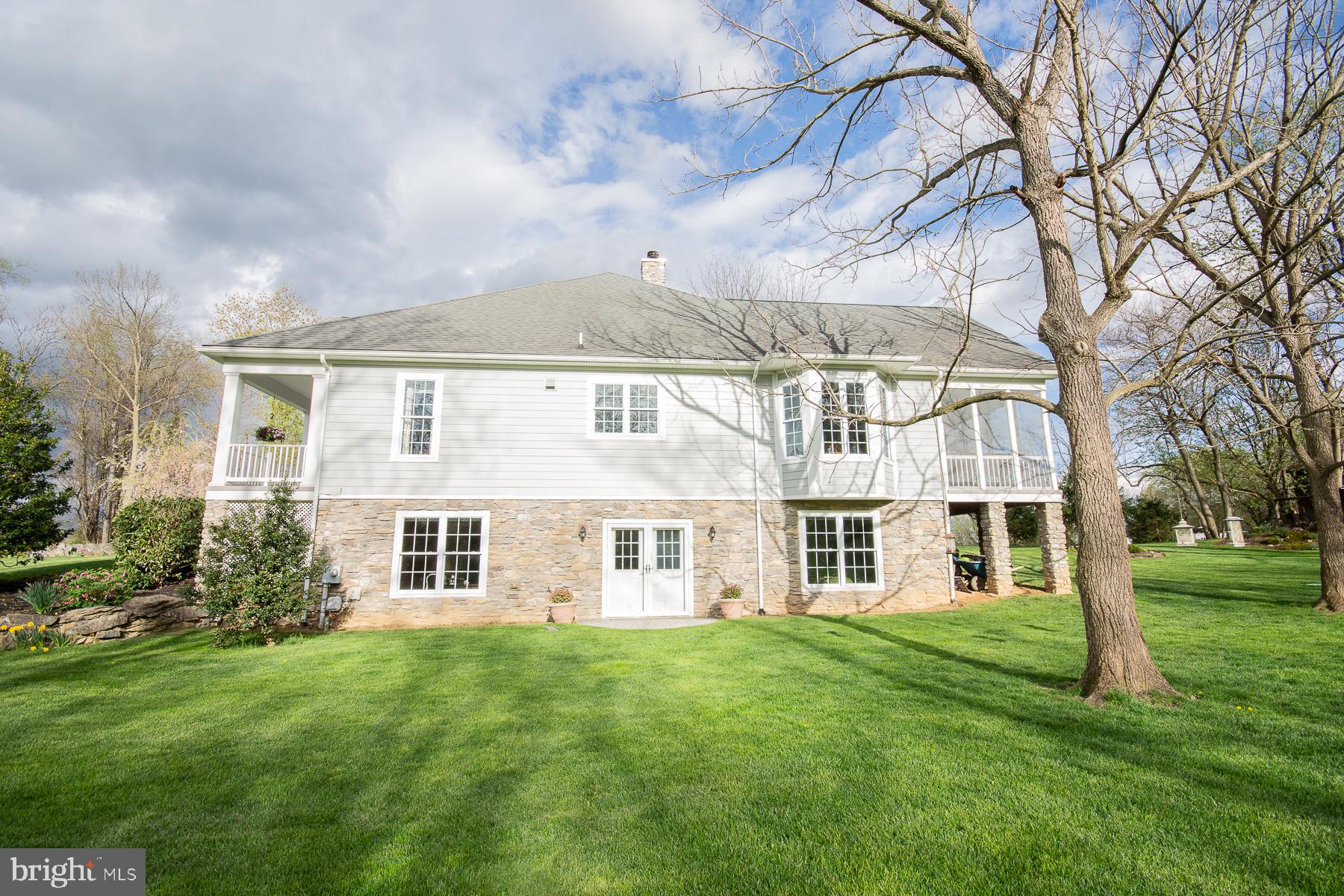 SHEPHERDSTOWNE ESTATES - Residential