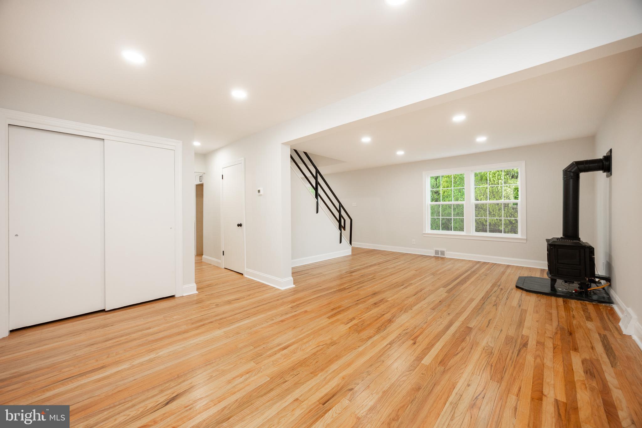 110 DEEP HOLLOW ROAD