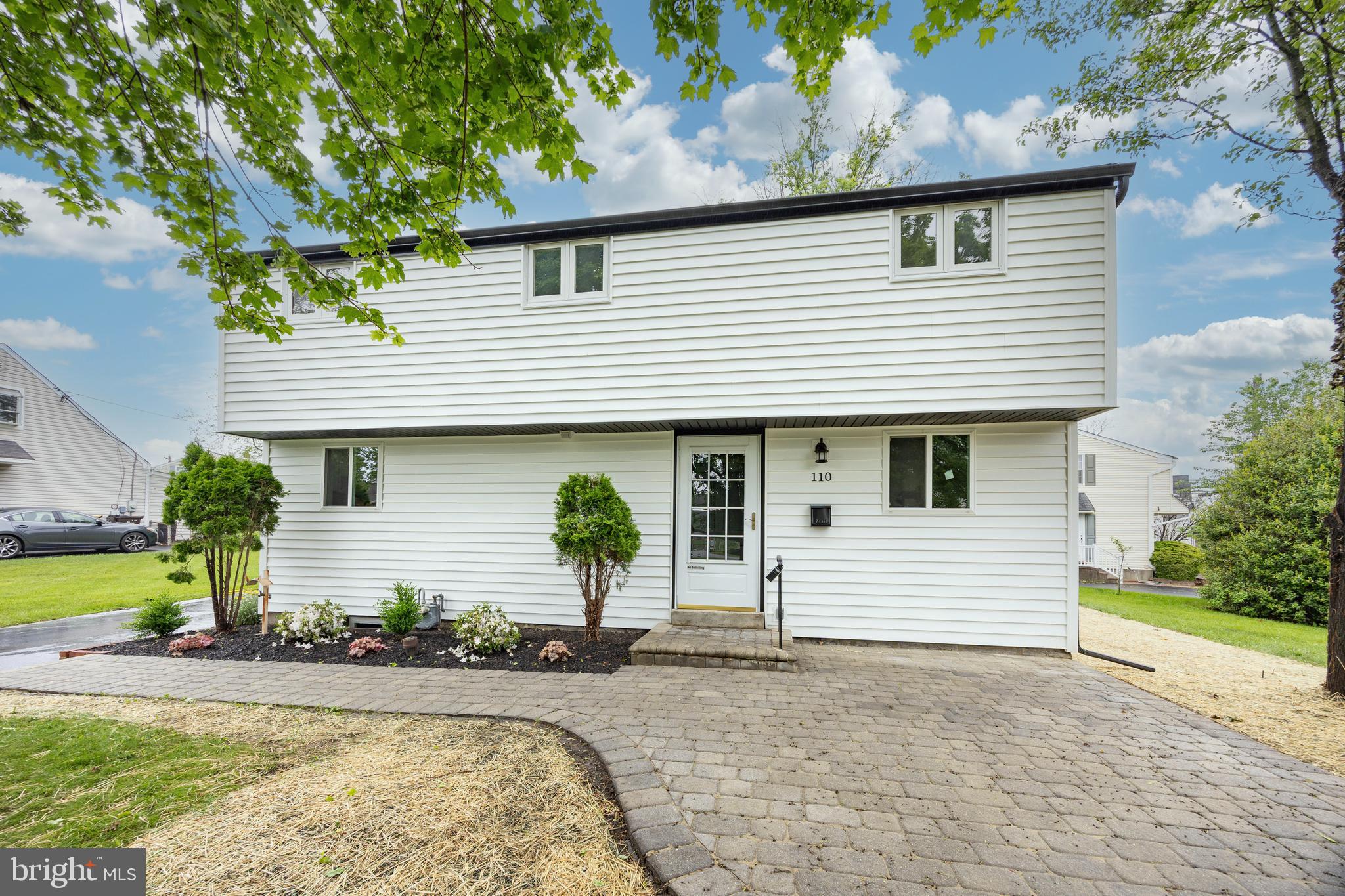 110 DEEP HOLLOW ROAD
