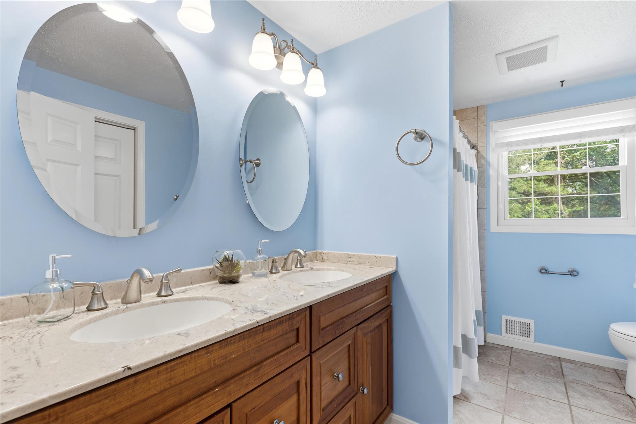 FOXLAIR ACRES - Residential