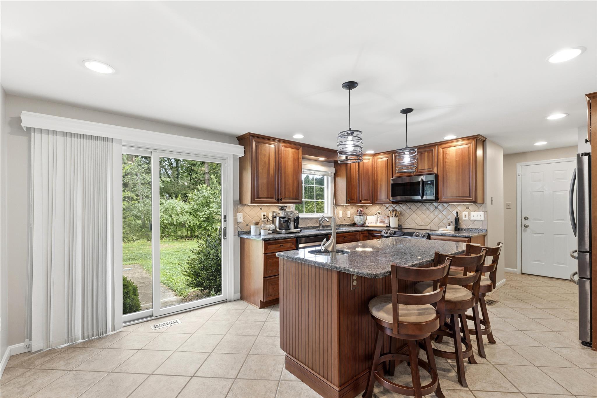 FOXLAIR ACRES - Residential