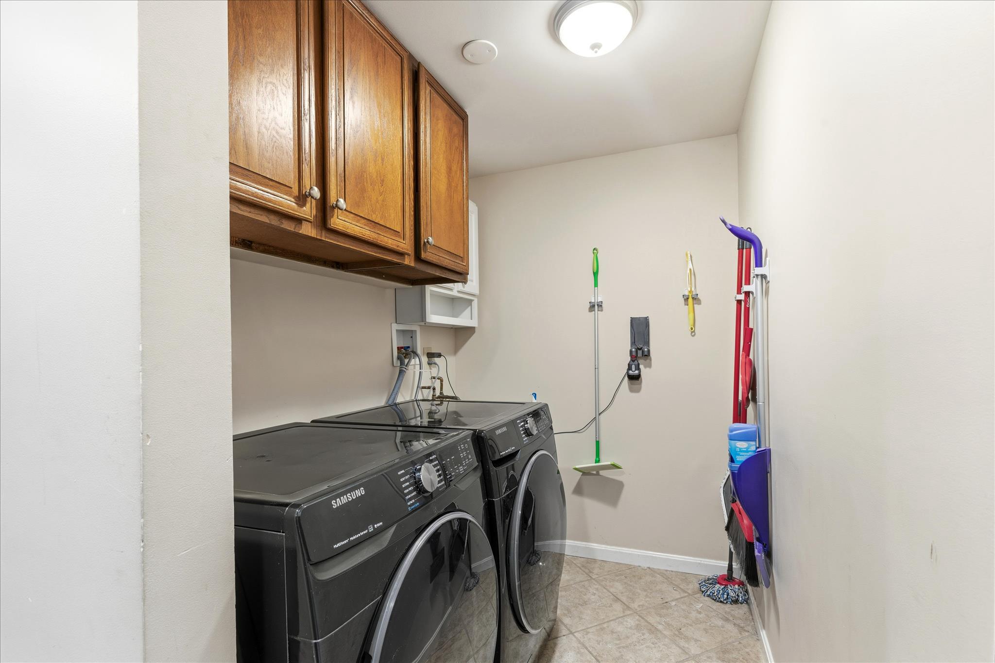 FOXLAIR ACRES - Residential