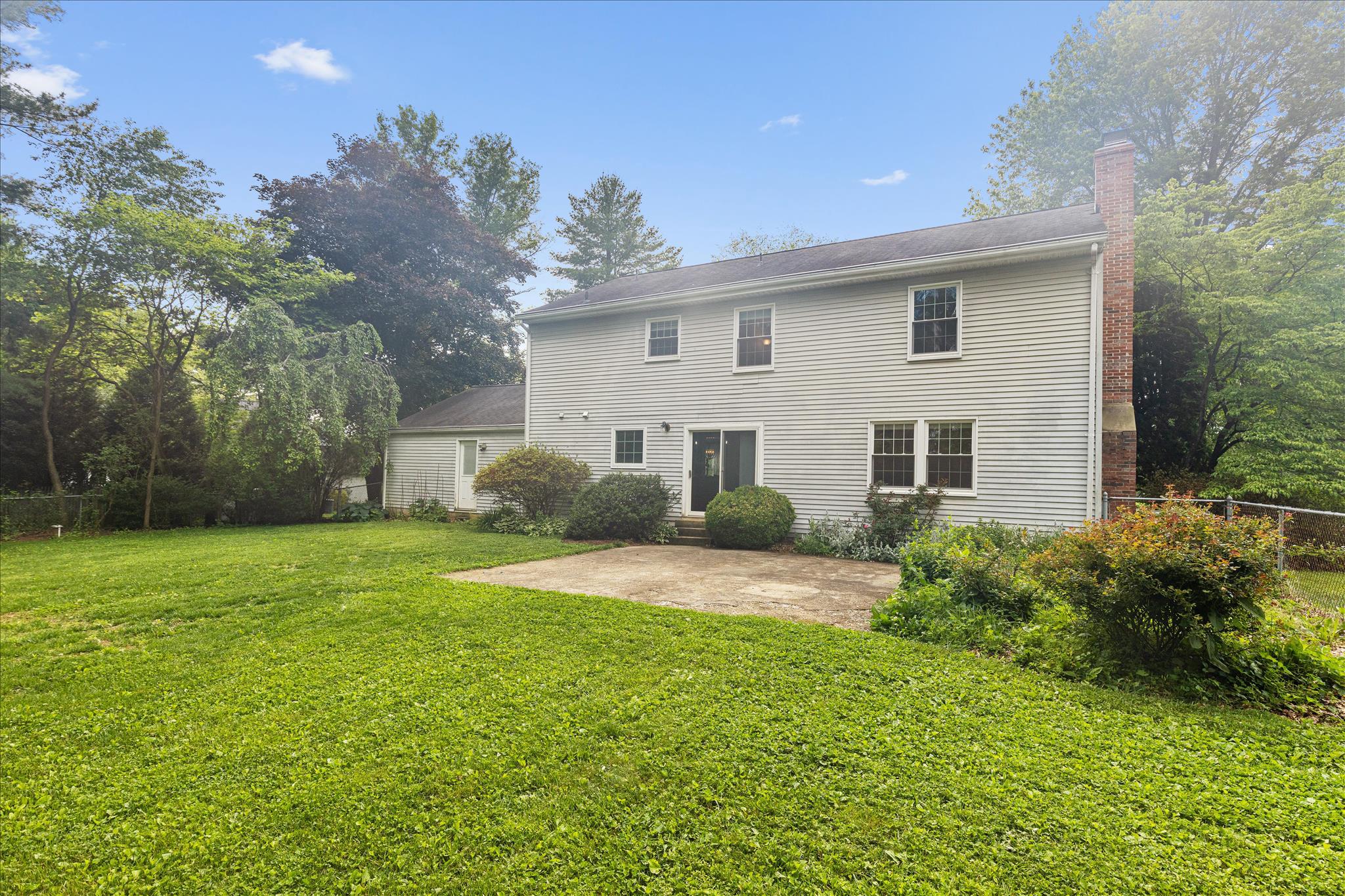 FOXLAIR ACRES - Residential