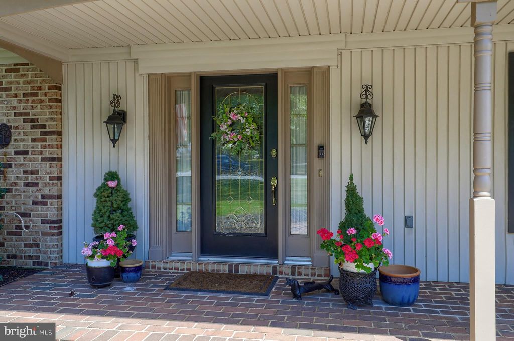 Photo of 231 FARMSTEAD LN, LITITZ, PA 17543 (MLS # PALA2039564)