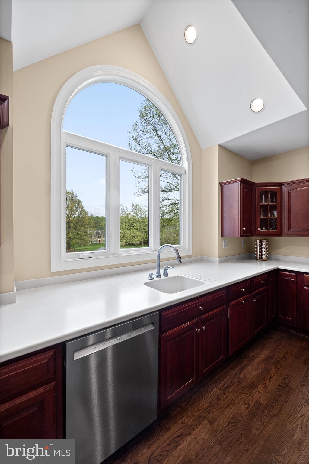 WHITEHORSE - Residential