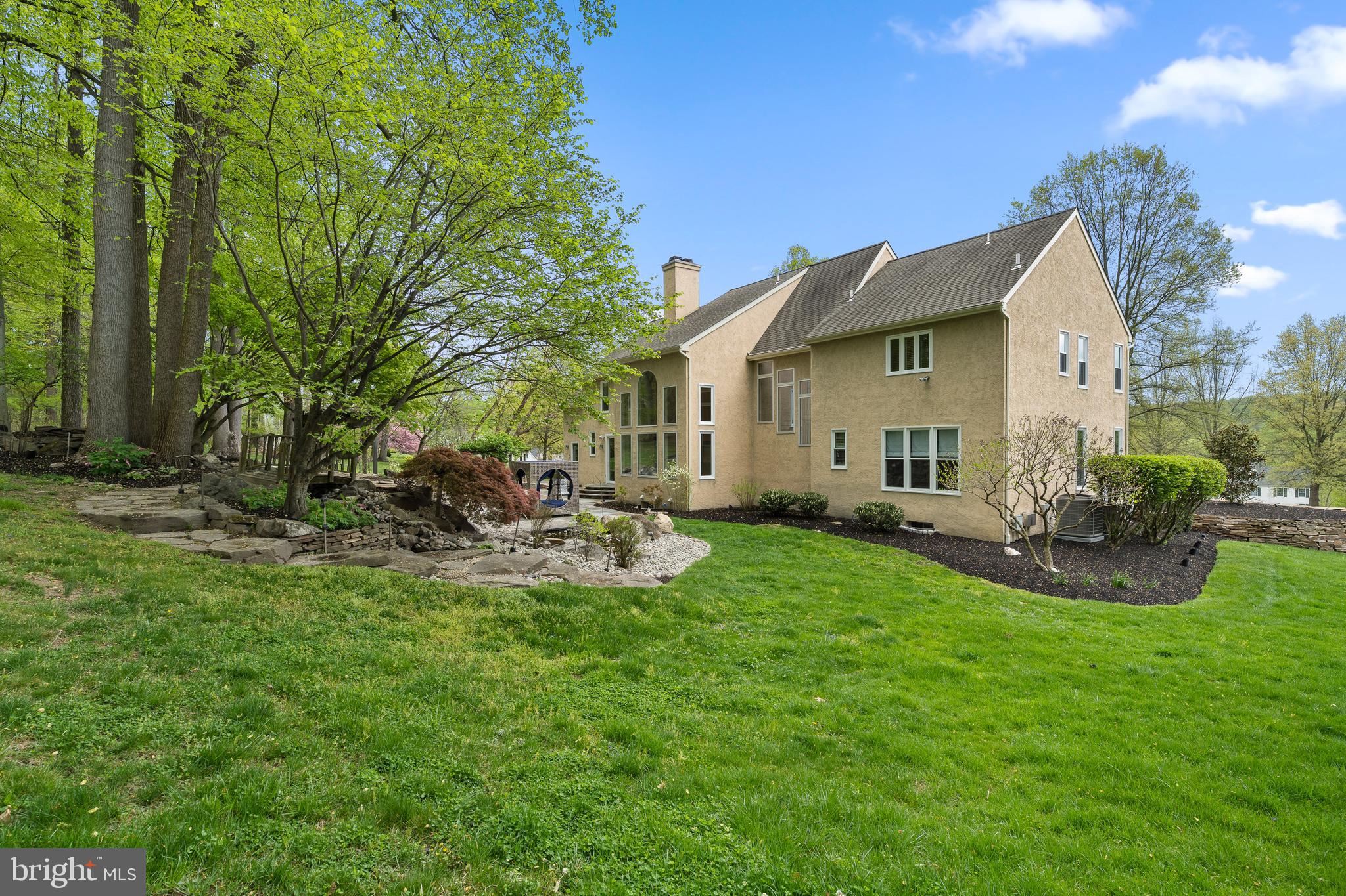 WHITEHORSE - Residential