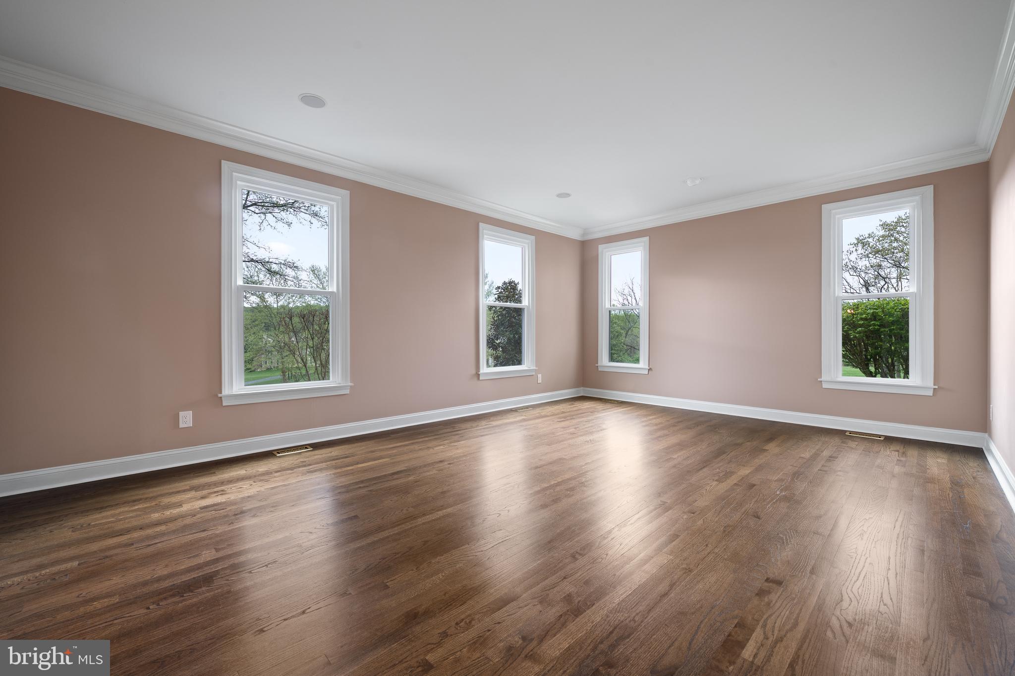 WHITEHORSE - Residential