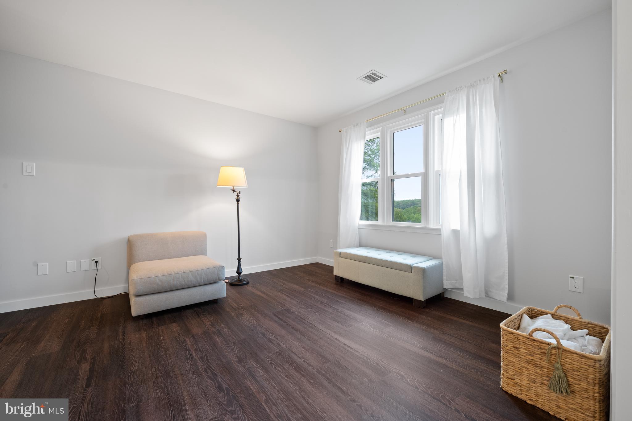 WHITEHORSE - Residential