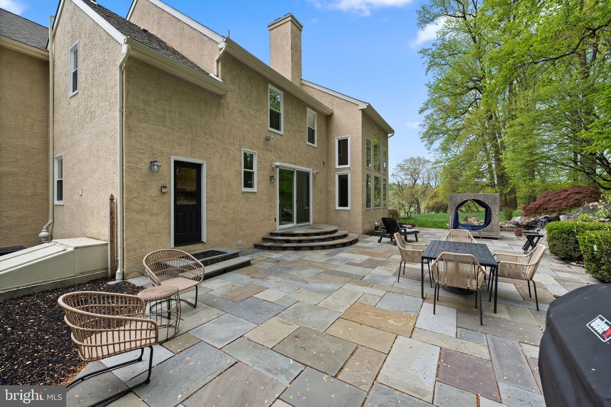 WHITEHORSE - Residential