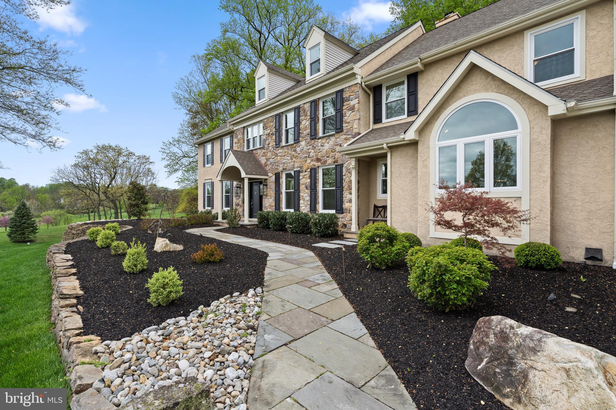 WHITEHORSE - Residential