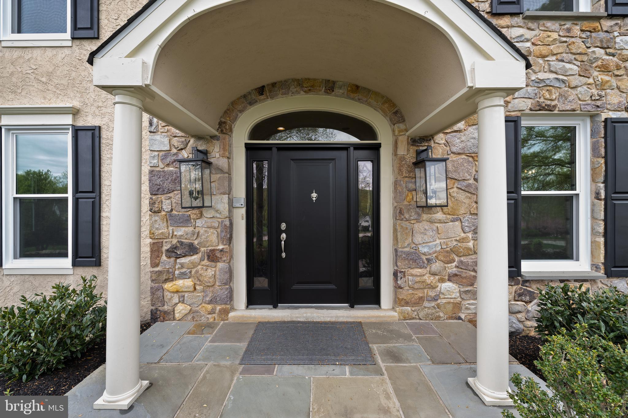 WHITEHORSE - Residential