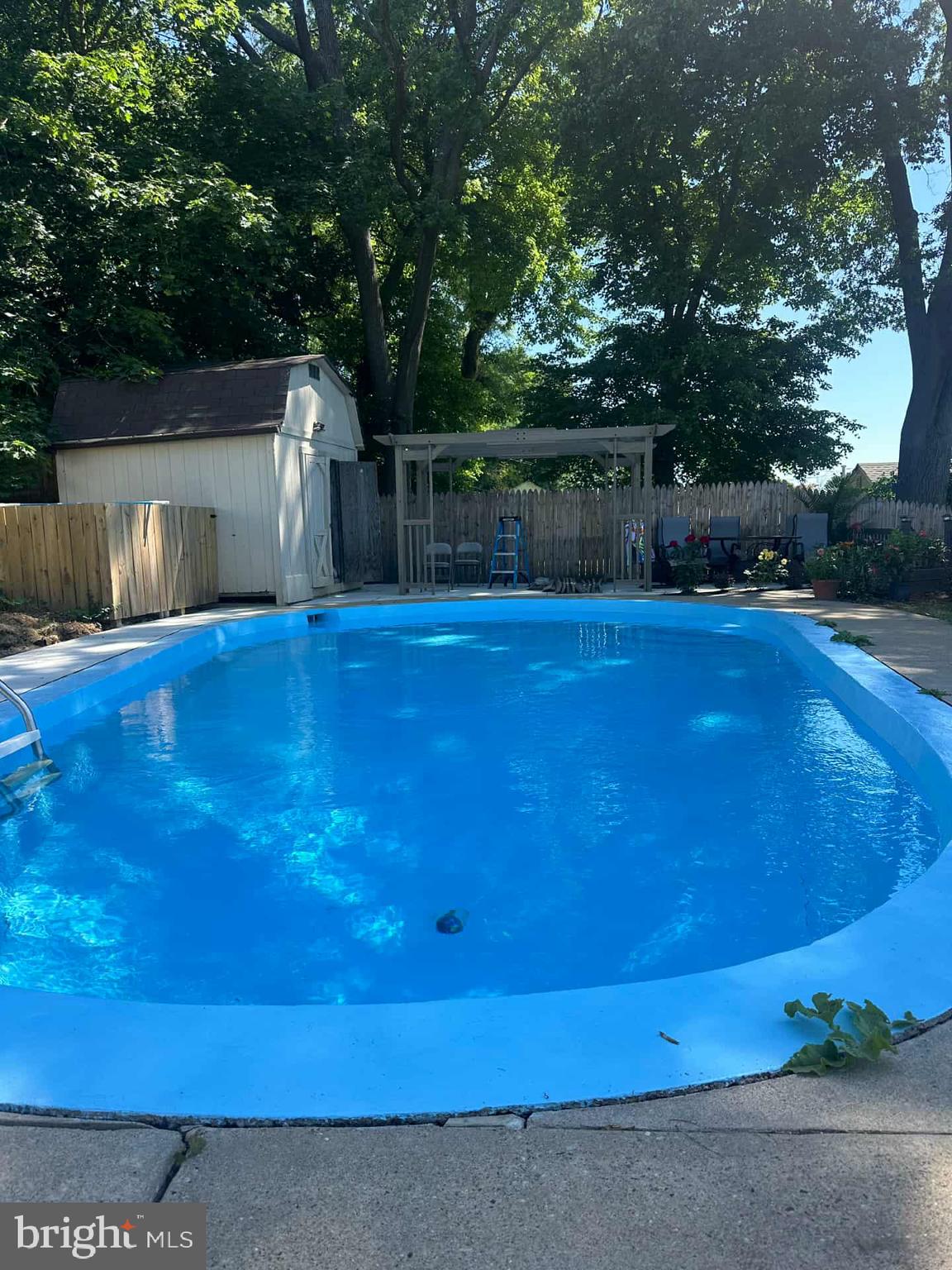 OXFORD VALLEY - Residential