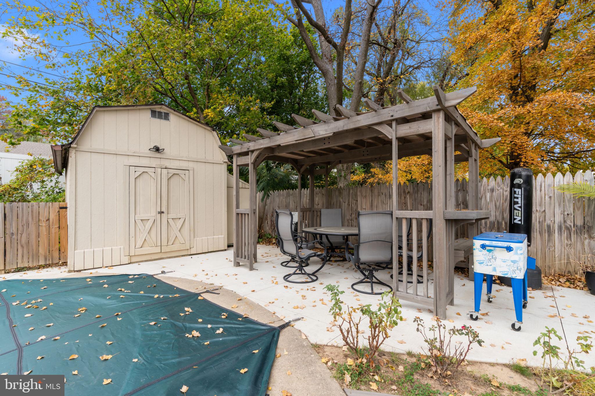 OXFORD VALLEY - Residential