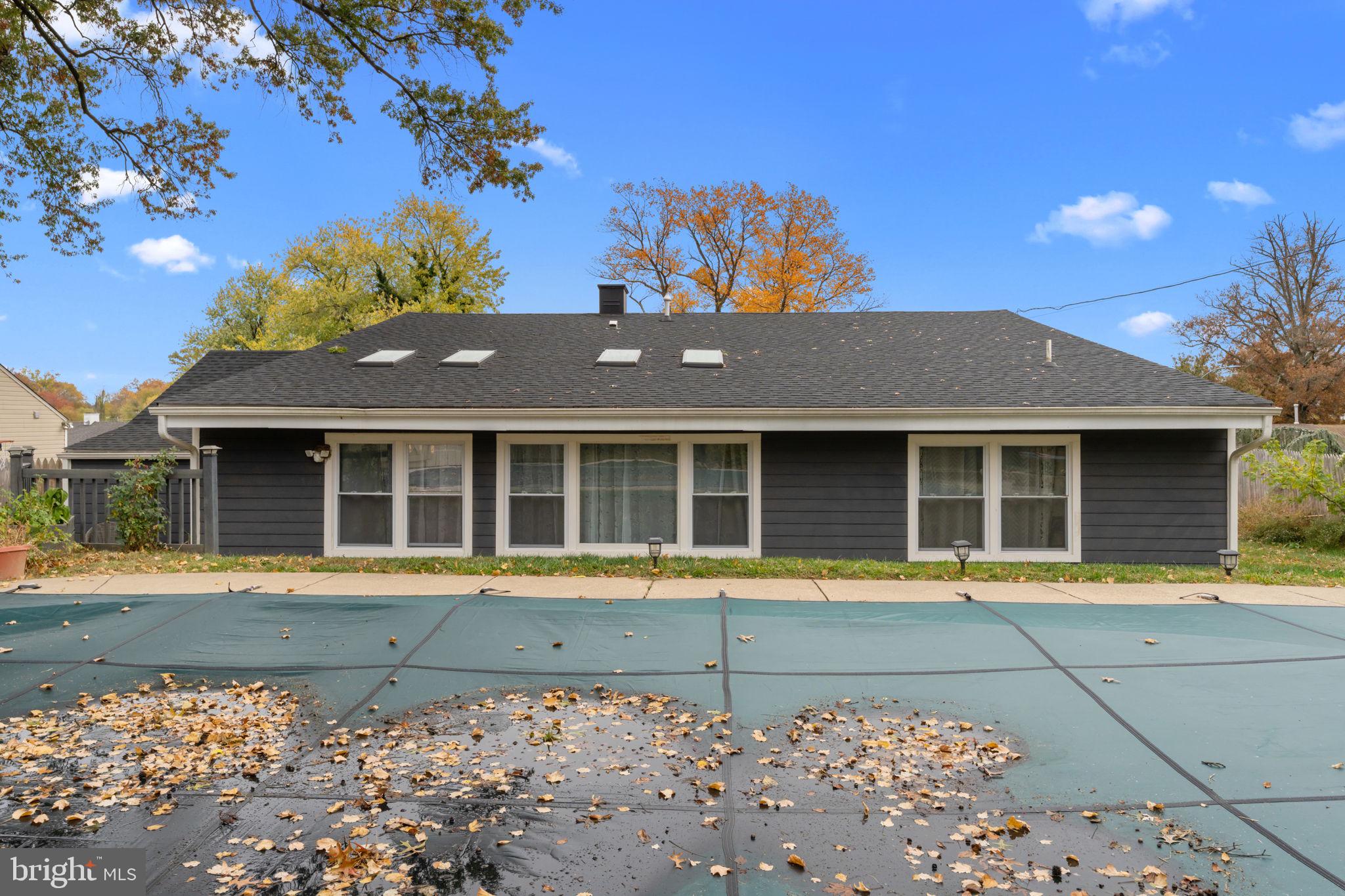 OXFORD VALLEY - Residential