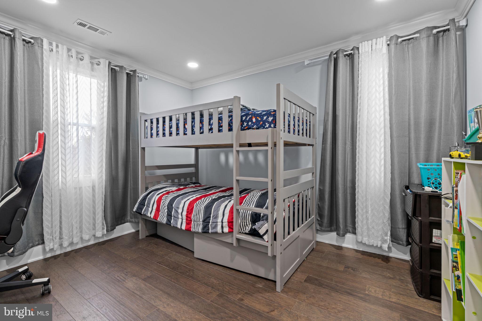 OXFORD VALLEY - Residential