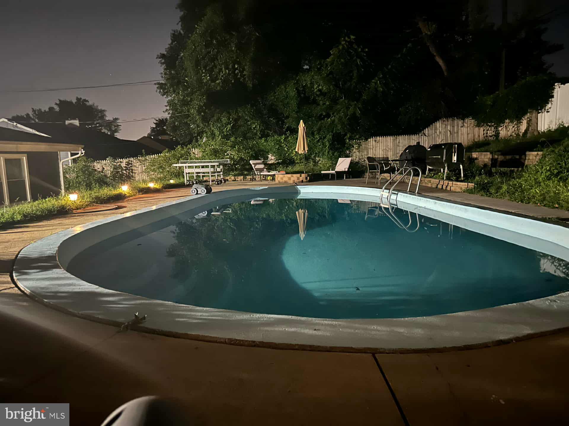 OXFORD VALLEY - Residential