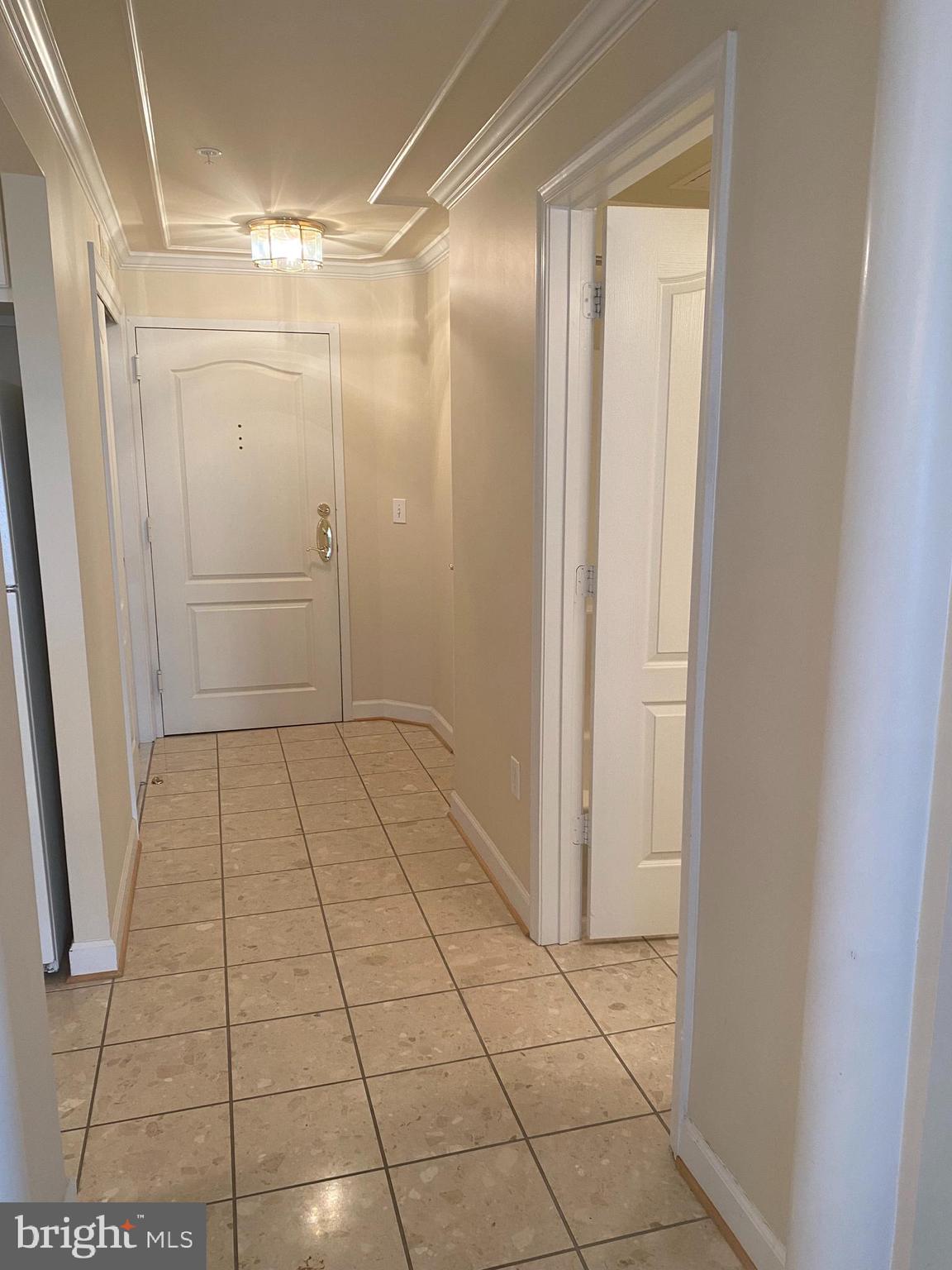 VIRGINIA SQUARE - Residential Lease