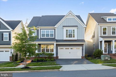 Photo of 18020 Cedar Grove Lane, DUMFRIES, VA 22026 (MLS # VAPW2120036)