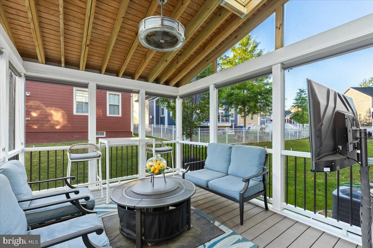POTOMAC SHORES - Residential