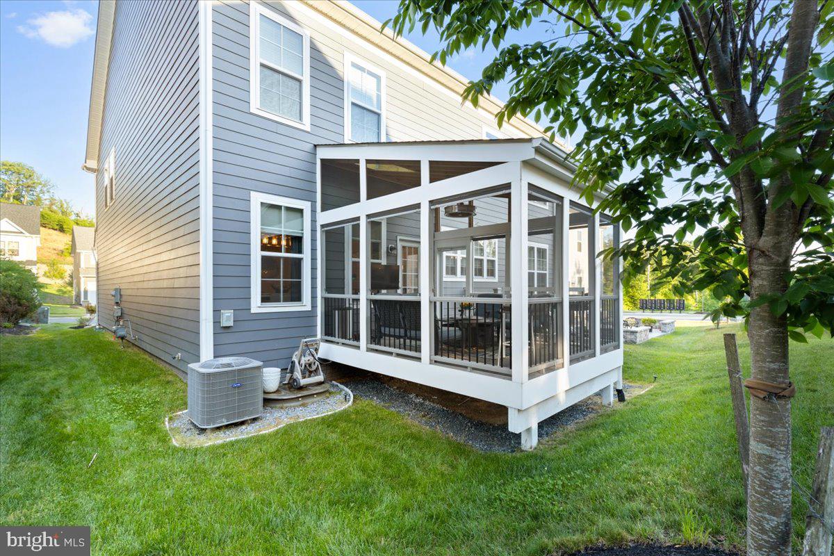 POTOMAC SHORES - Residential