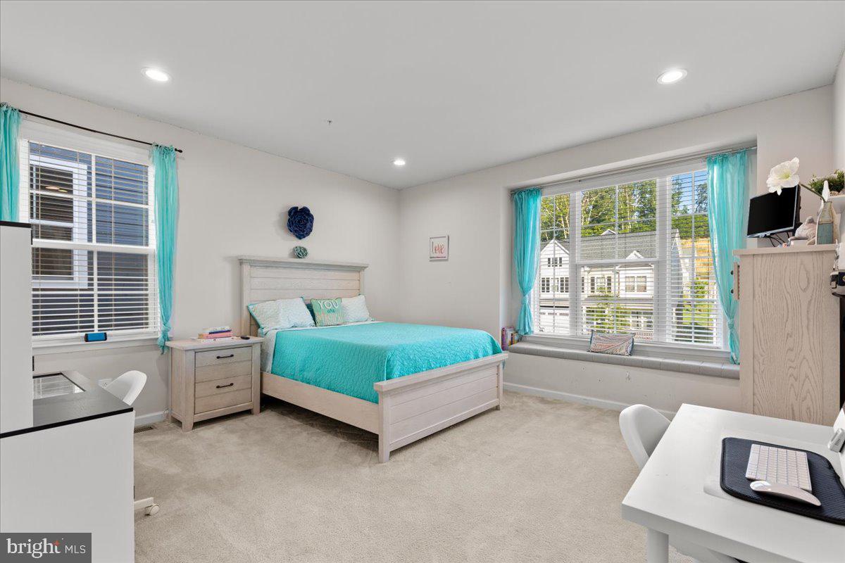 POTOMAC SHORES - Residential