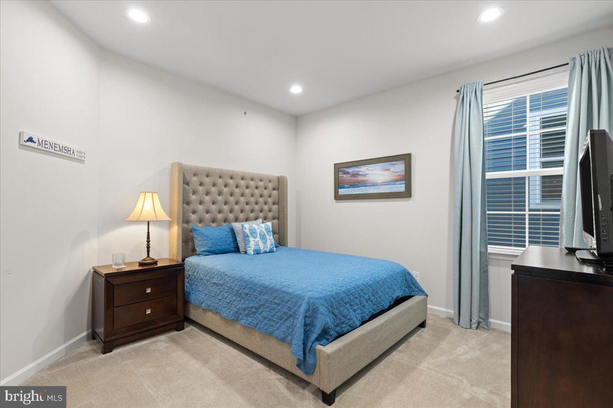 POTOMAC SHORES - Residential