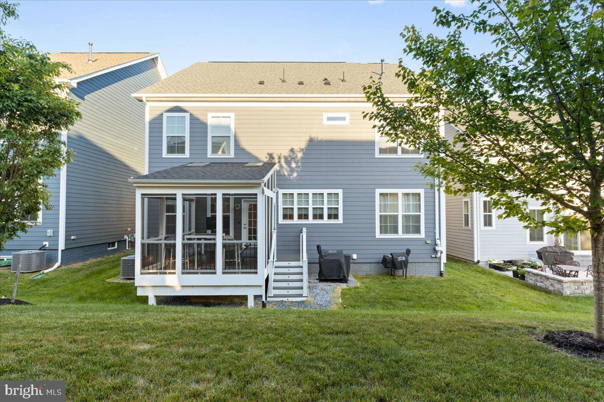 POTOMAC SHORES - Residential