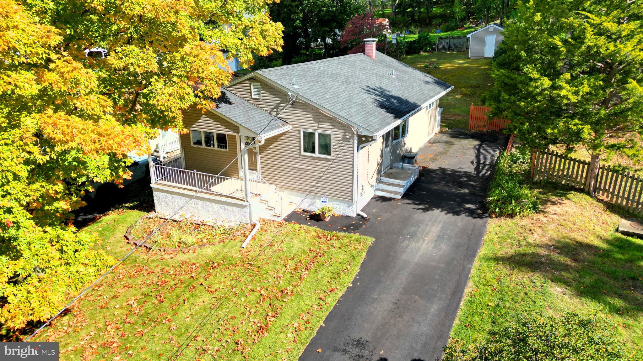 EDMUNDS HILL - Residential