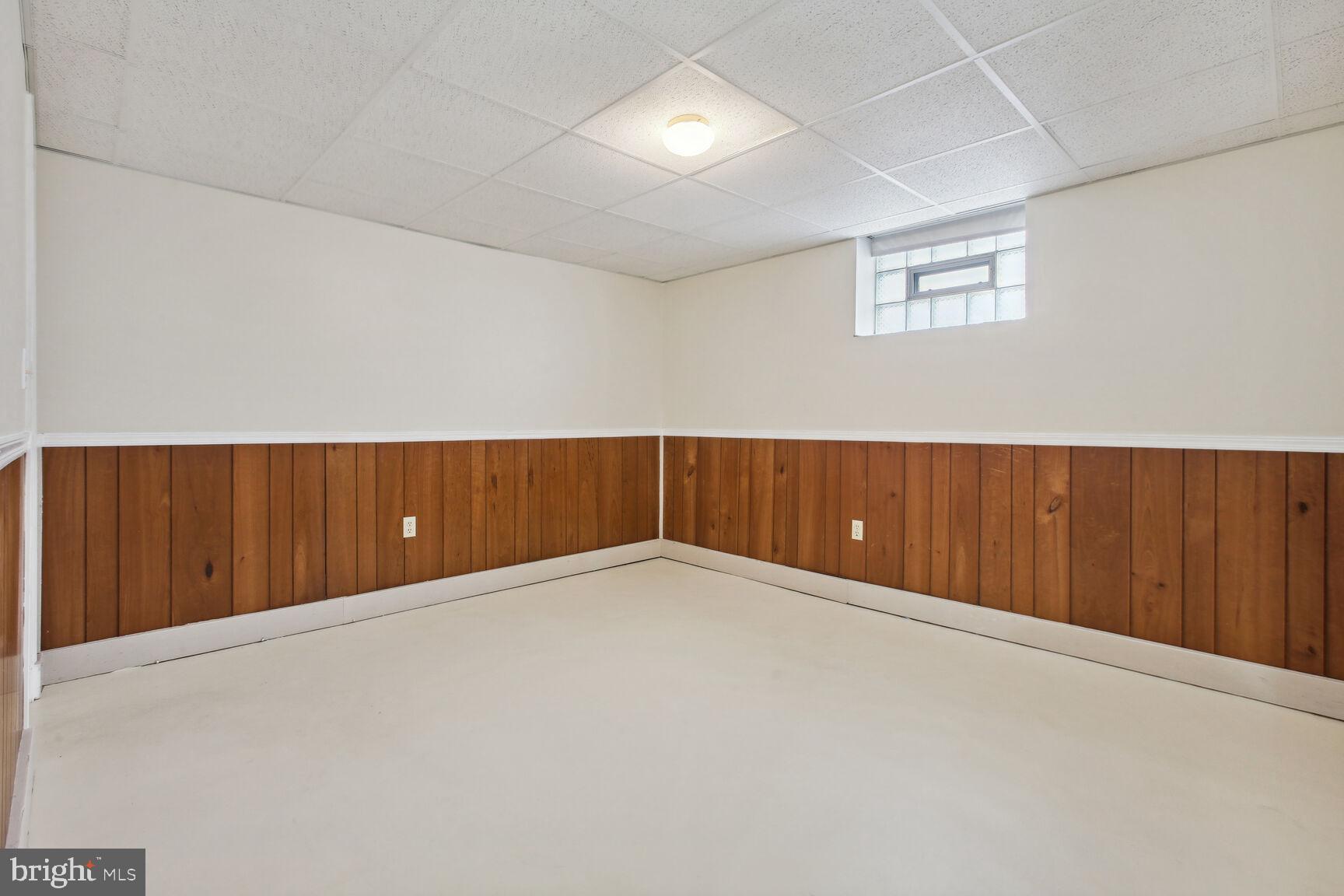 EDMUNDS HILL - Residential