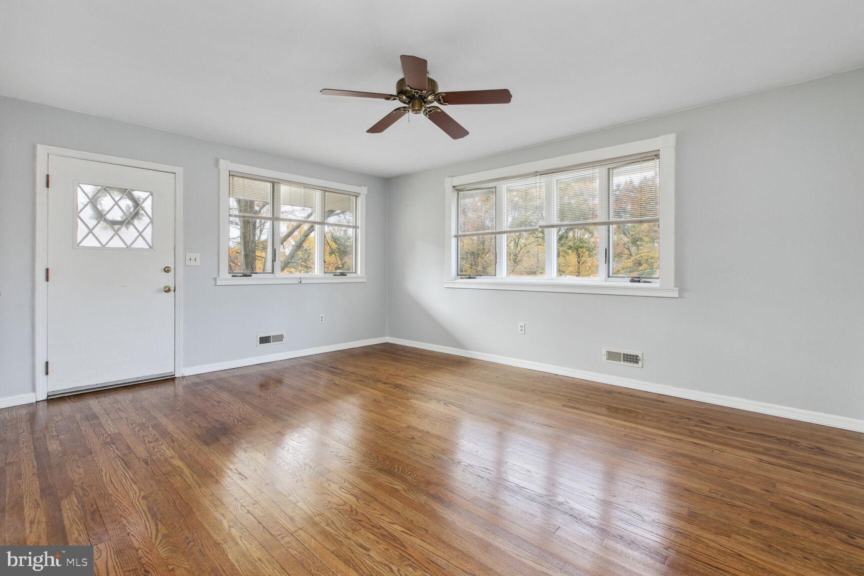 EDMUNDS HILL - Residential