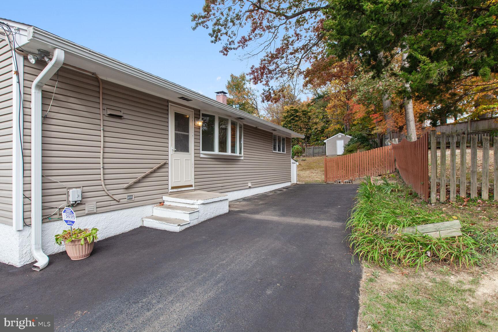 EDMUNDS HILL - Residential