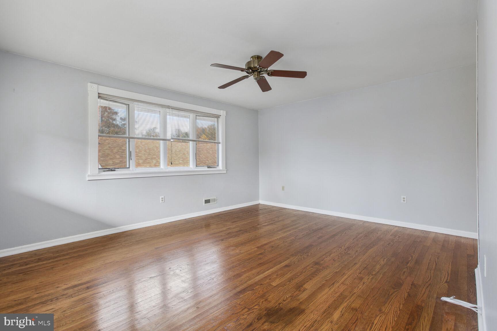 EDMUNDS HILL - Residential